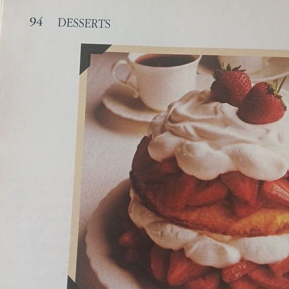 Better Homes and Gardens Cookbook - All-Time Favorites Soft Cover 2001 - Picture 6 of 8